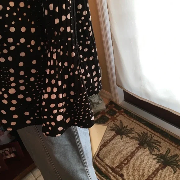 East 5th Black/White circle Blouse size 2X - Picture 4 of 14